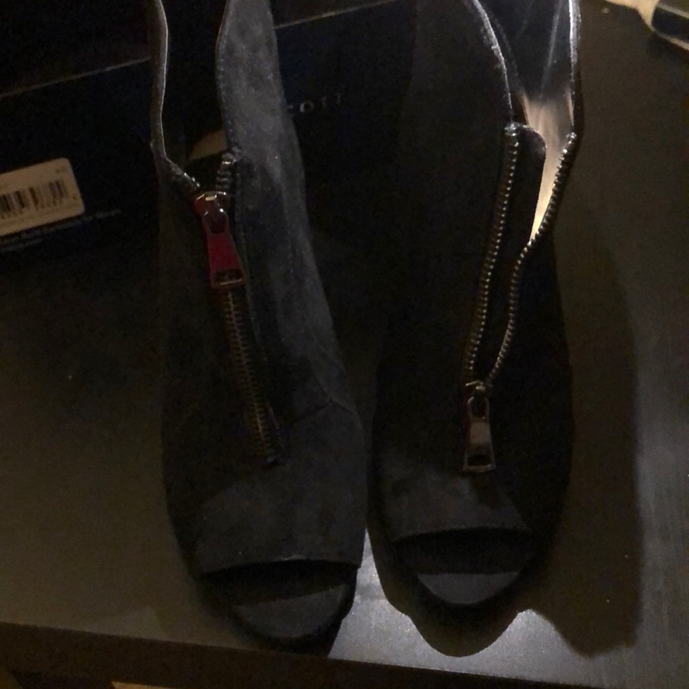 Booties - Picture 5 of 6